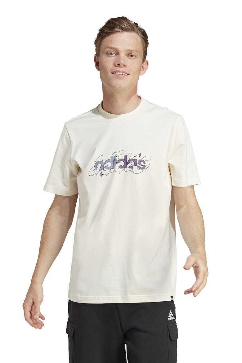 

Футболка Illust стандартной посадки с логотипом Adidas Sportswear, синий