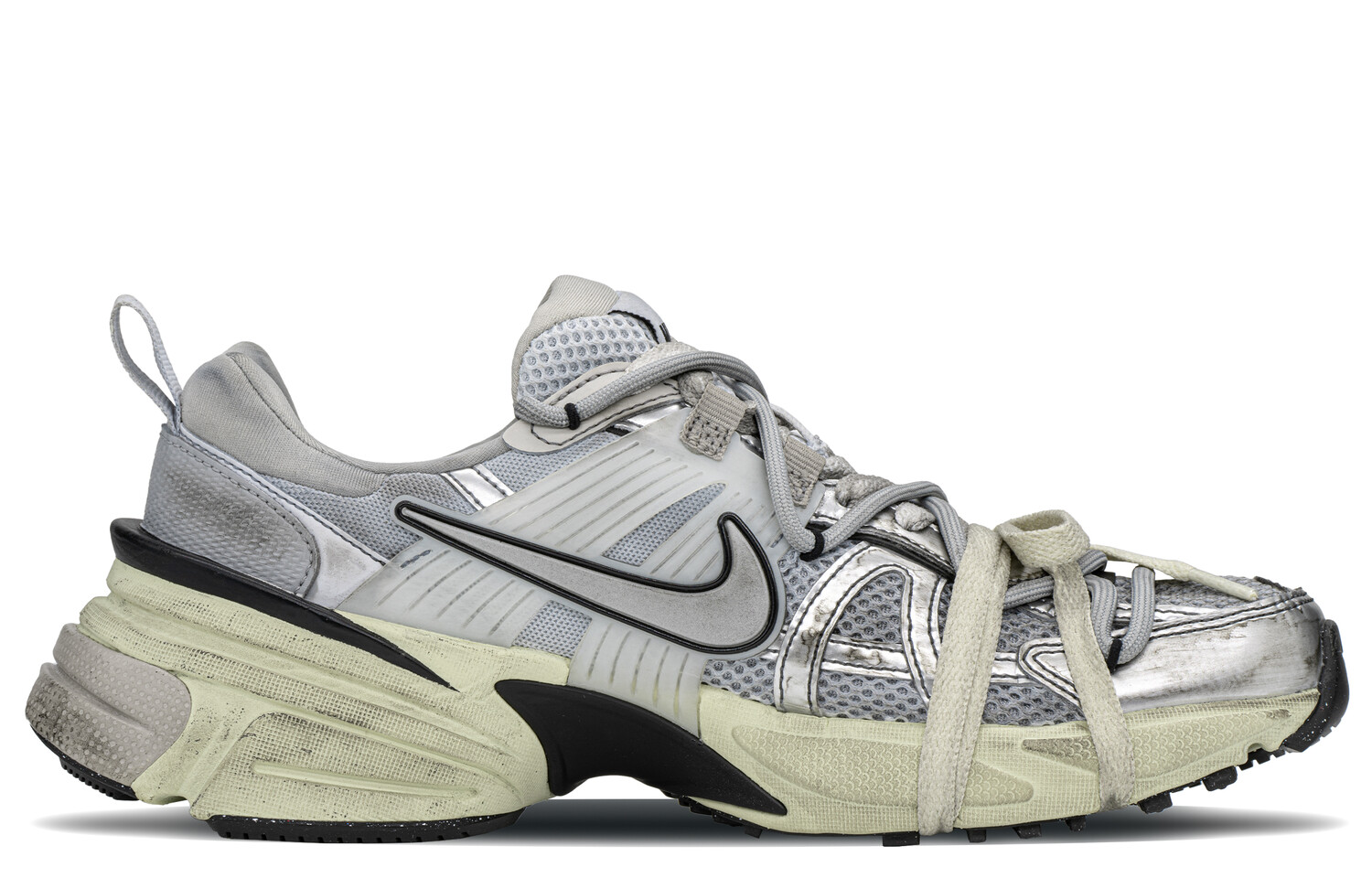 

Кроссовки Nike V2K Run для женщин