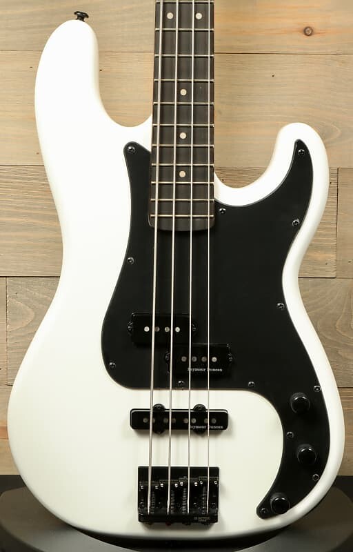 

Басс гитара LTD SURVEYOR '87 PEARL WHITE