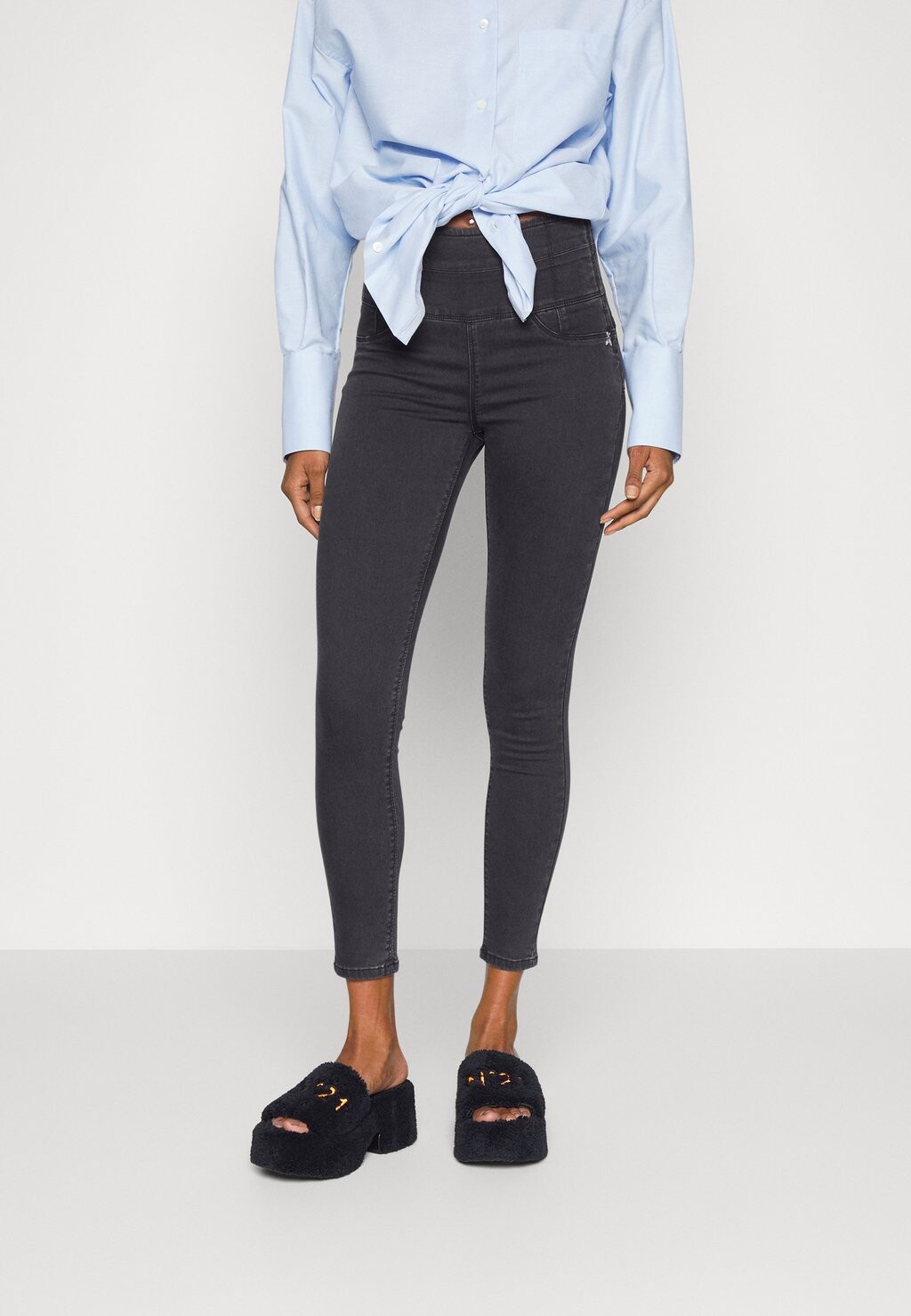 

Джинсы Skinny Fit темно-черного цвета Patrizia Pepe