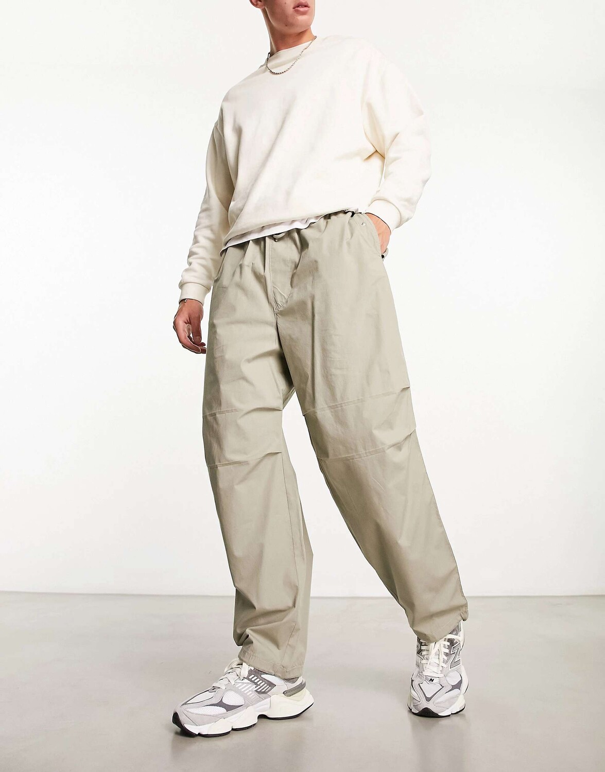 

Бежевые брюки-парашюты Pull&Bear, Бежевый