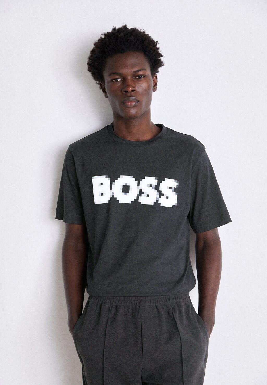 

Футболка с принтом BOSS, черная, Черный