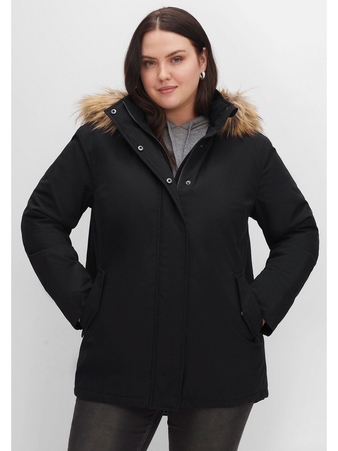 

Пуховик sheego Parka, черный