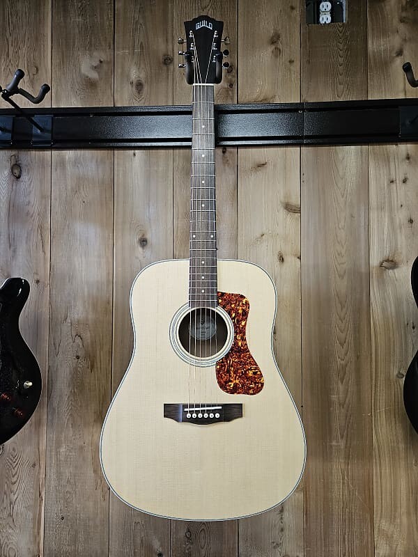 

Акустическая гитара Guild Westerly Collection D-240E with Pau Ferro Fretboard