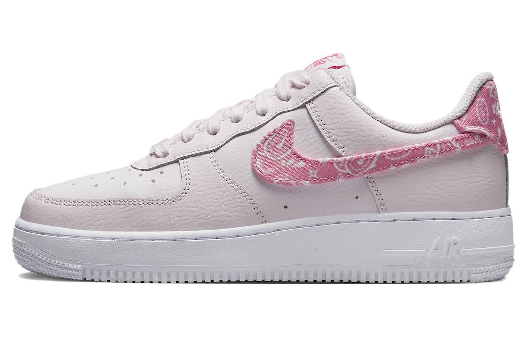 

Кроссовки женские Nike Air Force 1 Low '07 Pink Paisley