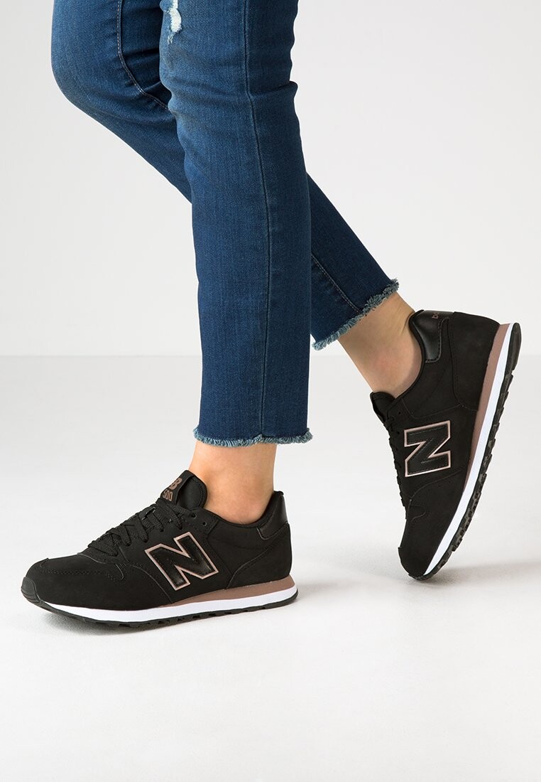 

Кроссовки New Balance, черный