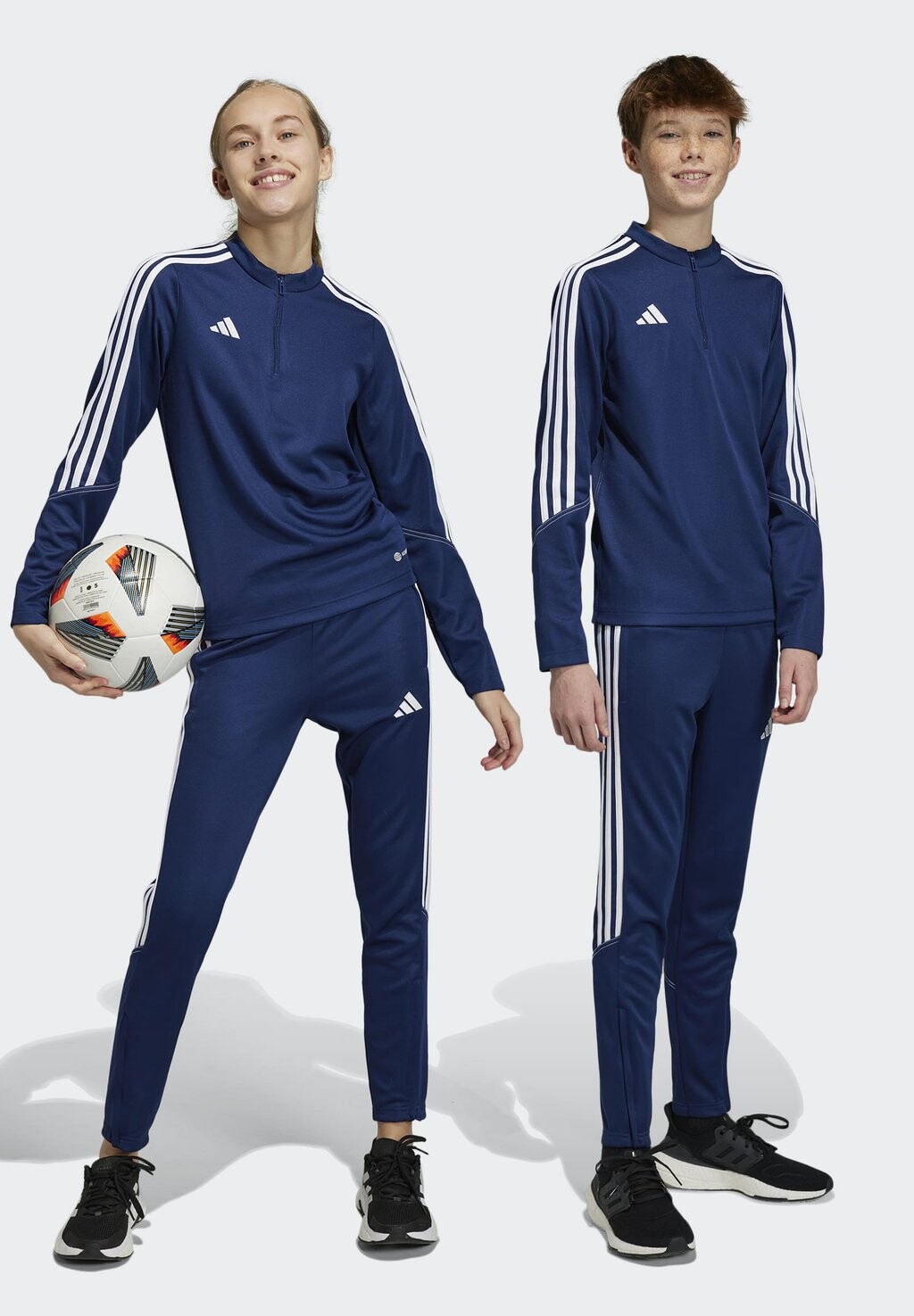 

Спортивные брюки Tiro 23 Club Training Adidas, цвет team navy blue/white