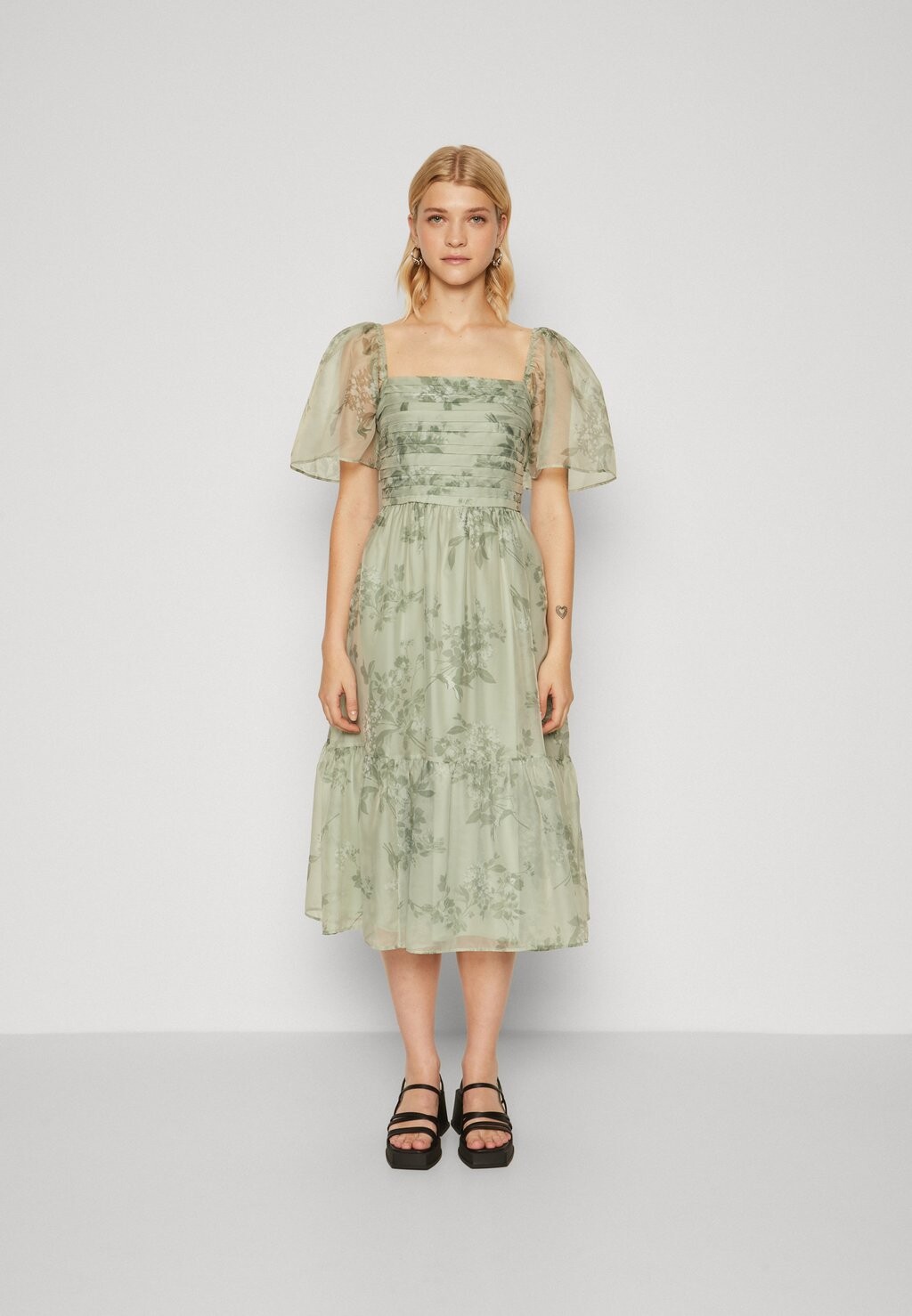 

Летнее платье Emerson Midi Dress Abercrombie & Fitch, зеленый