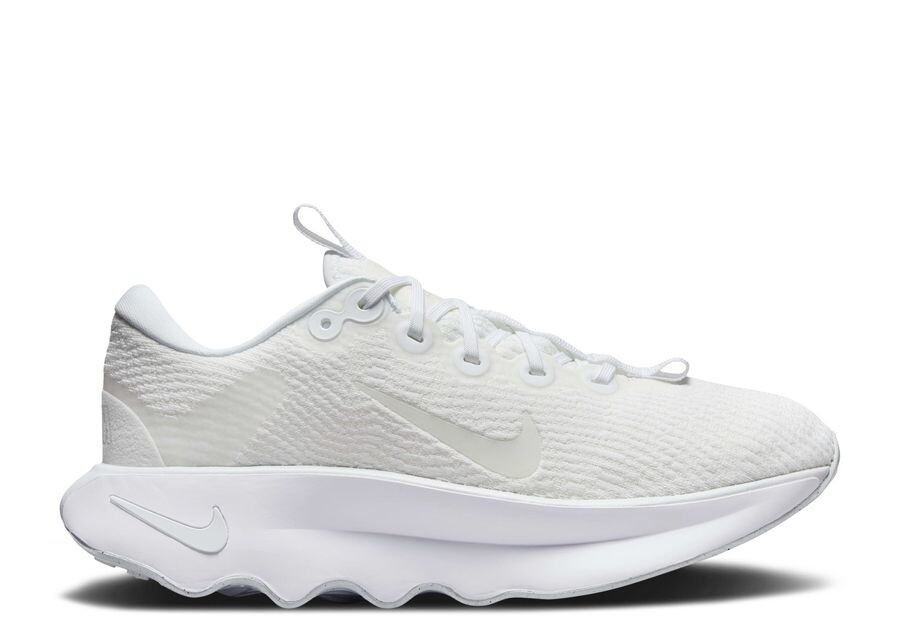 

Кроссовки Nike Wmns Motiva, цвет White Pure Platinum