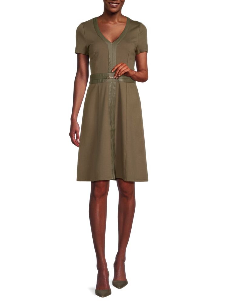 

Расклешенное платье из искусственной кожи Ponte Ellen Tracy, цвет Olive
