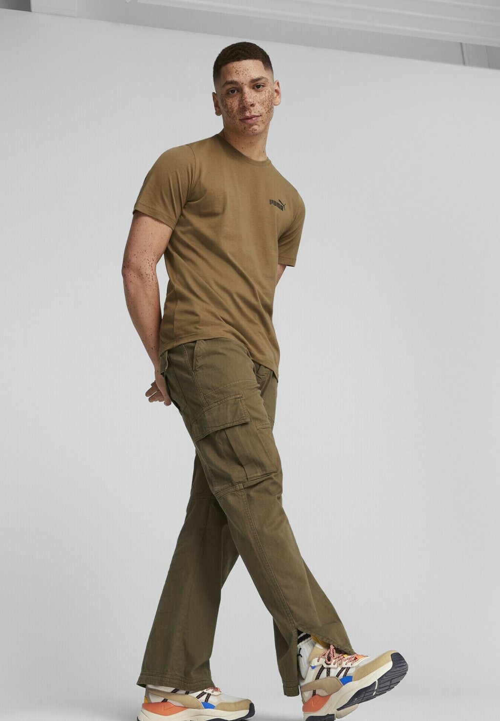 

базовая футболка ESSENTIALS SMALL LOGO Puma, шоколадная крошка, Коричневый