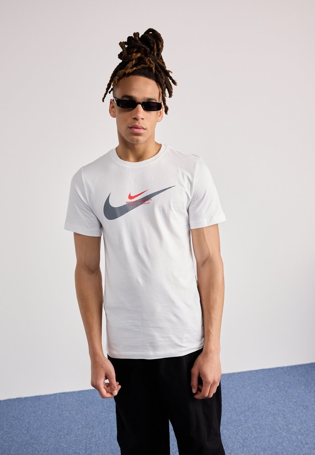 

Футболка с принтом TEE Nike Sportswear, цвет white