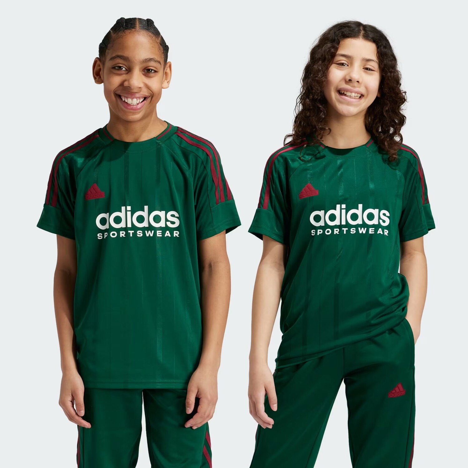 

Детская футболка Tiro Nations Pack Adidas, цвет Dark Green/Collegiate Burgundy/Cloud White