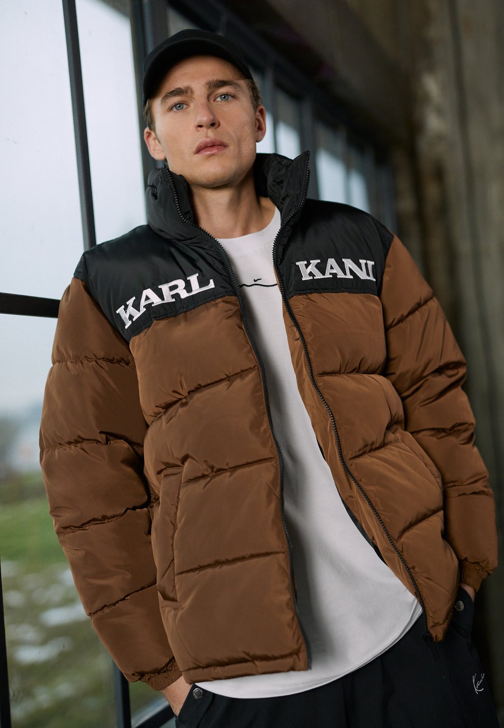 Куртка Karl Kani RETRO ESSENTIAL PUFFER, темно-коричневый куртка karl kani retro puffer черный белый