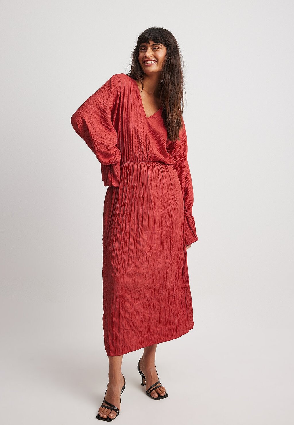 

Платье макси DRAPED STRUCTURED MIDI NA-KD, цвет red