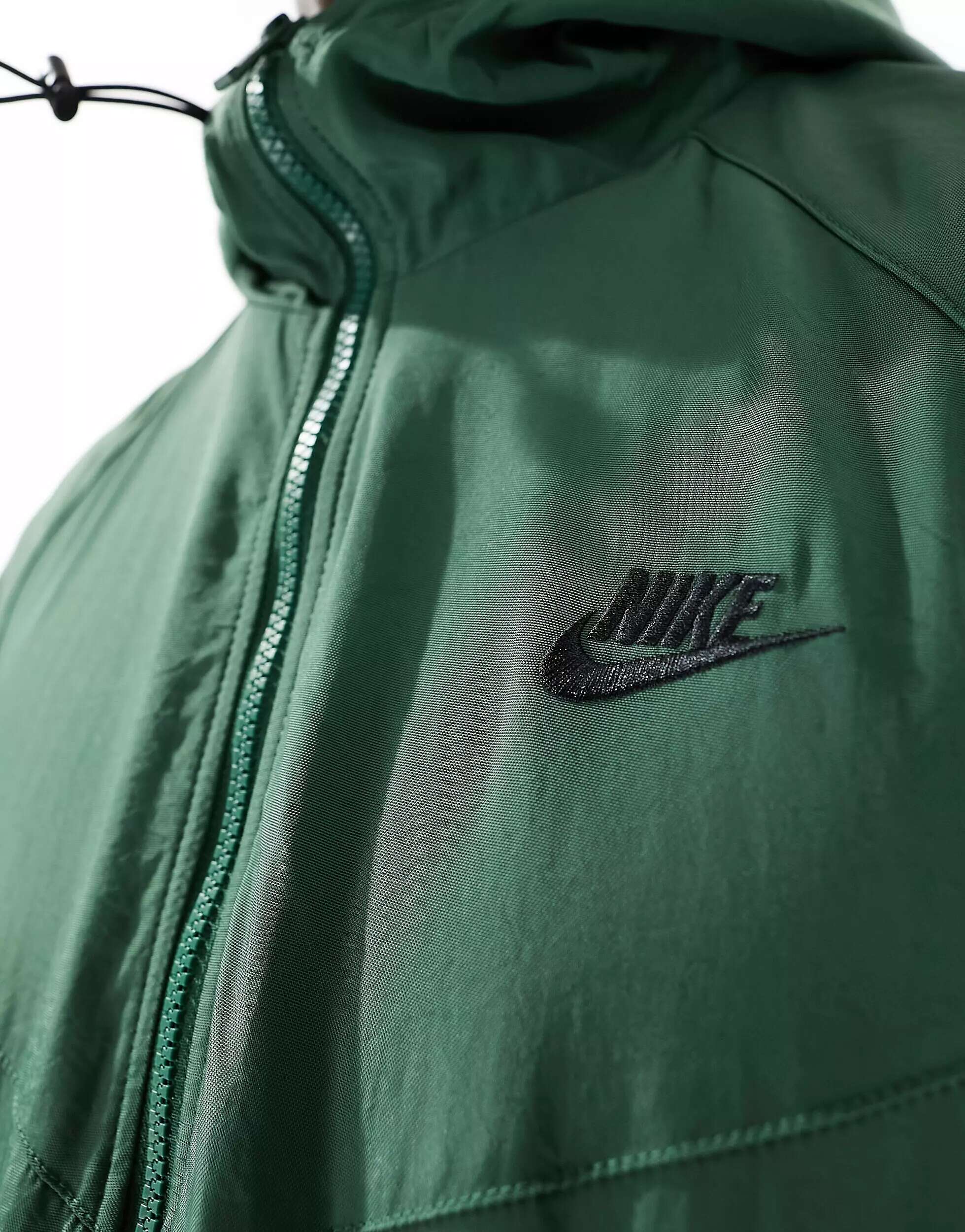 Зеленая зимняя тканая куртка Nike Windrunner