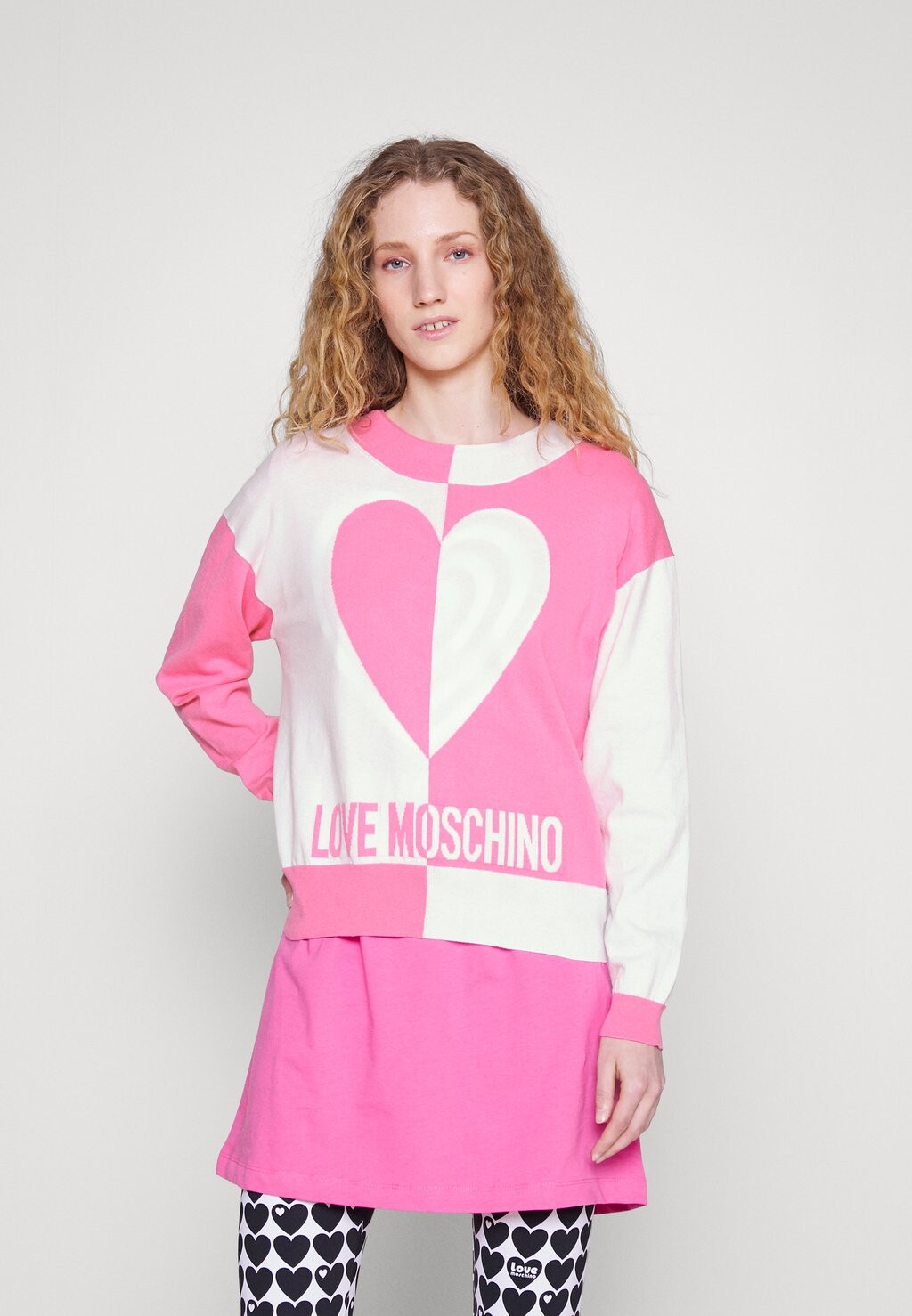 

Джемпер Love Moschino