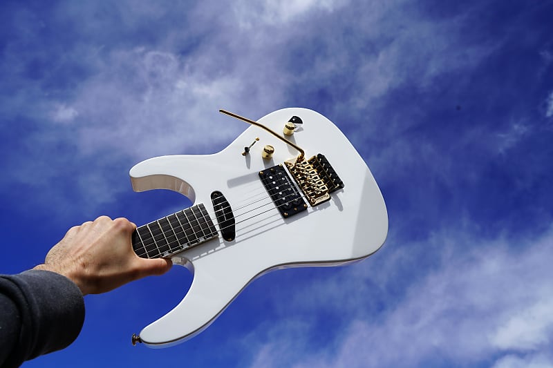 цена Электрогитара ESP LTD LTD Mirage Deluxe '87 - Snow White 6- String Electric Guitar