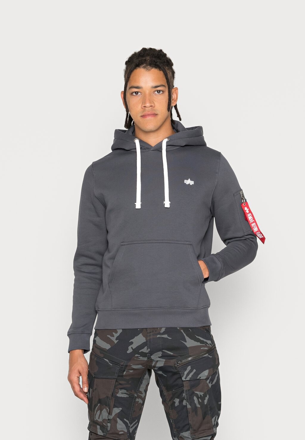 

Толстовка с капюшоном Alpha Industries, серебро