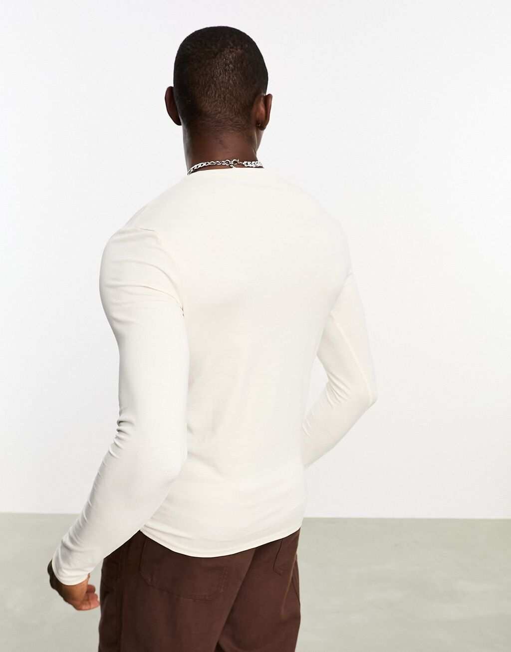 

Кремовая футболка с длинными рукавами ASOS DESIGN