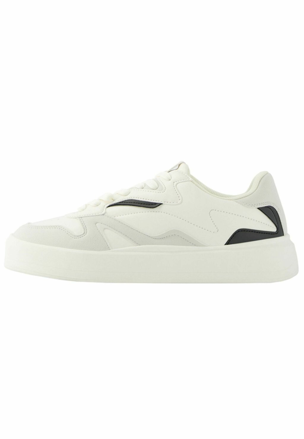 

Низкие кеды Bershka