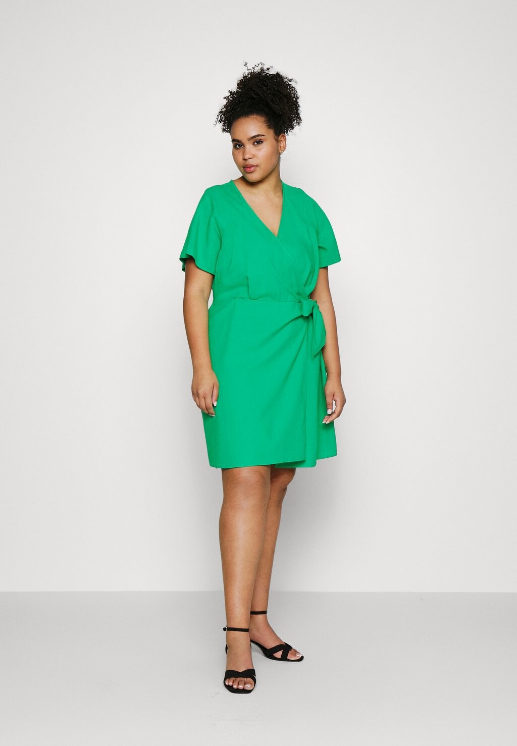 

Повседневное платье Vero Moda, зеленый