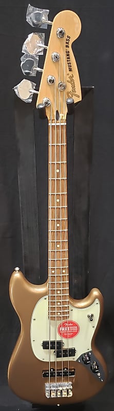 Басс гитара Fender Player Mustang Bass PJ with Pau Ferro Fretboard 2023 Firemist Gold