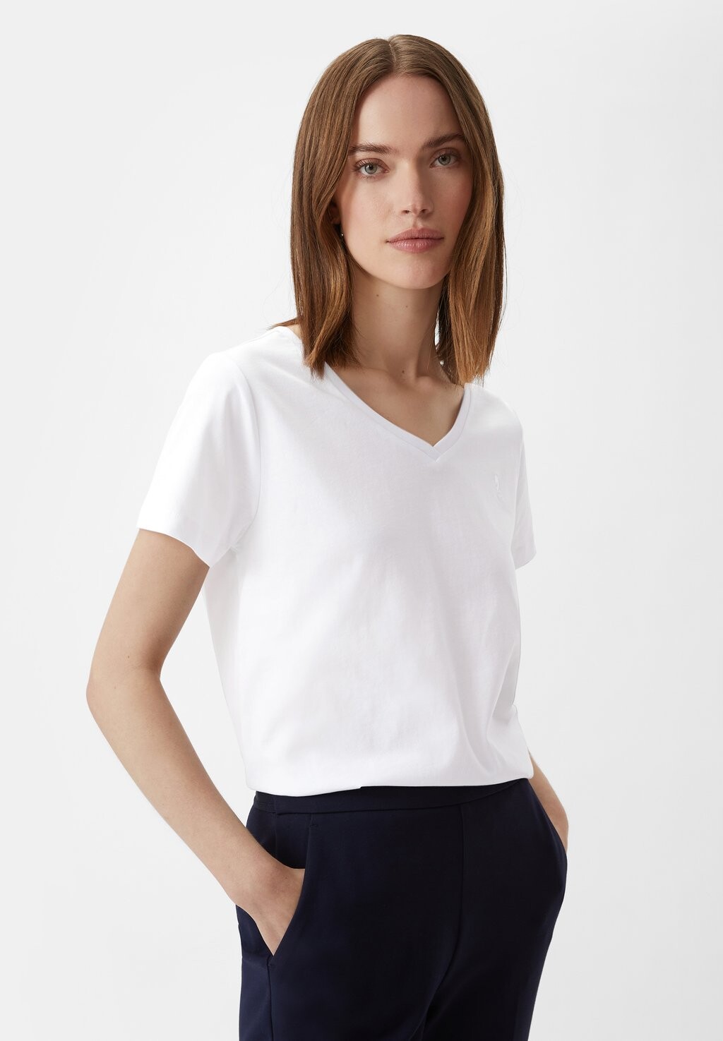

Футболка базовая MIT V-AUSSCHNITT comma casual identity, цвет weiß