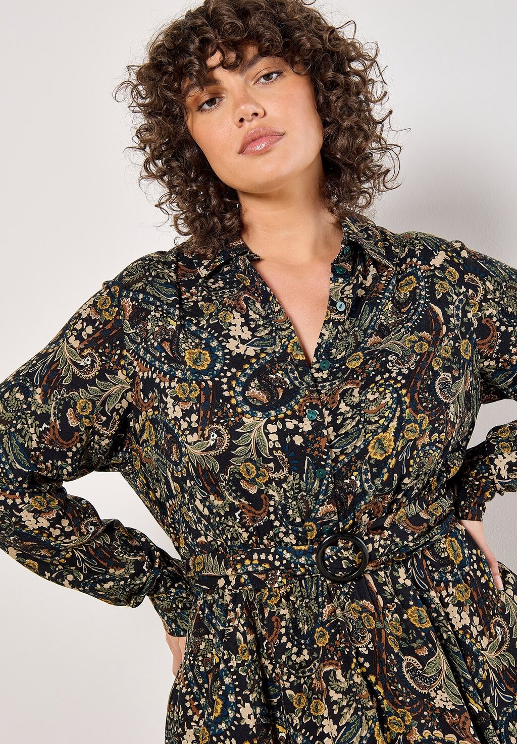 

Платье-рубашка CURVE PAISLEY FLORAL Apricot, черный
