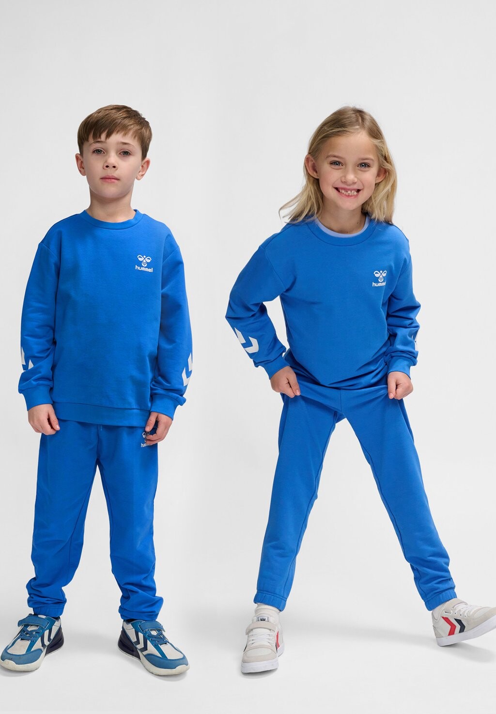 

Спортивный костюм VENTI SET Hummel, цвет nebulas blue
