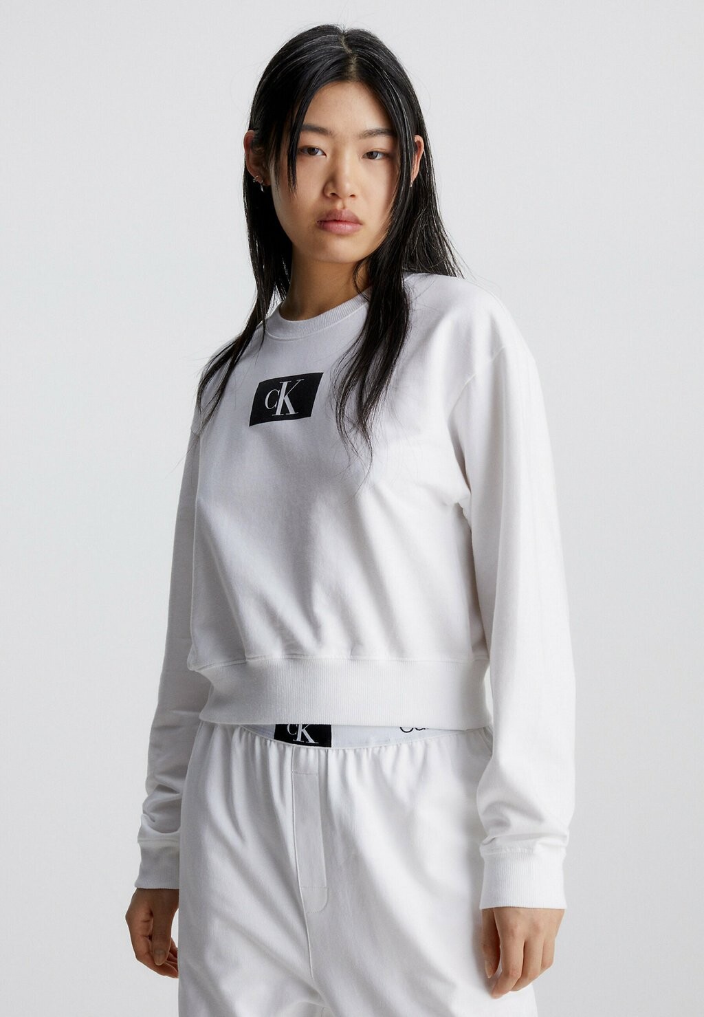 

Толстовка Calvin Klein, белый