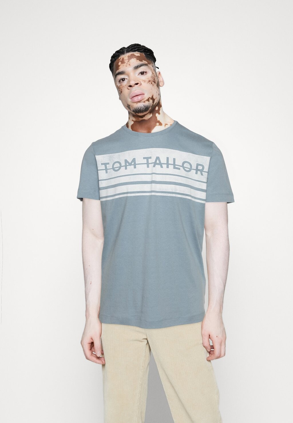 

Футболка с принтом PRINTED TOM TAILOR, там синий