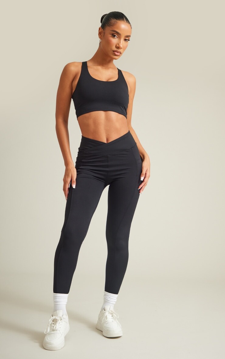 

PrettyLittleThing Черные леггинсы для спортзала с скульптурными карманами