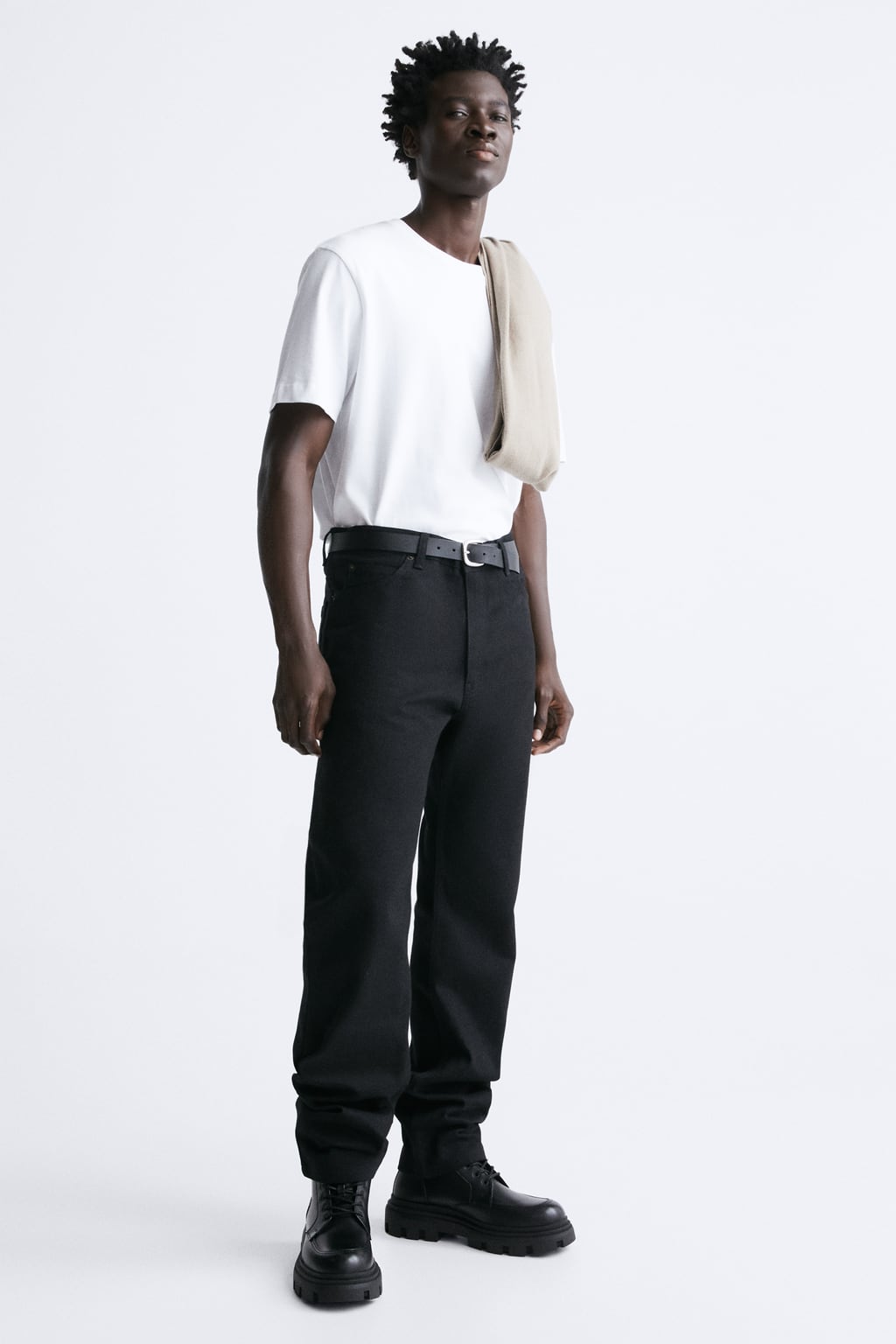 

Массивные ботинки на шнуровке ZARA, черный