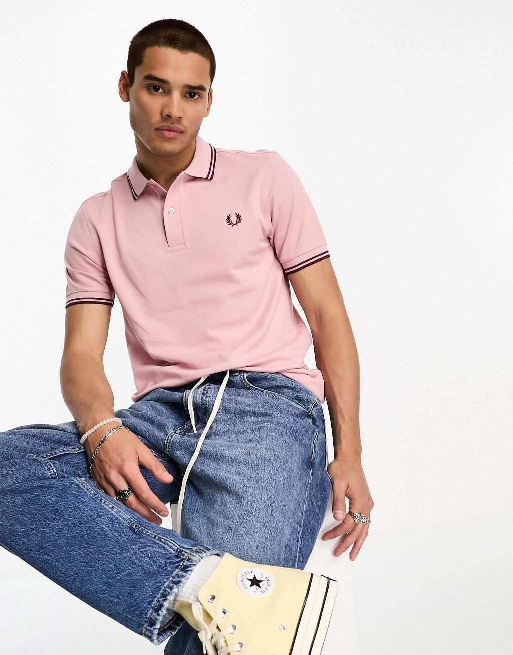 

Розовая рубашка-поло с двумя окантовками Fred Perry