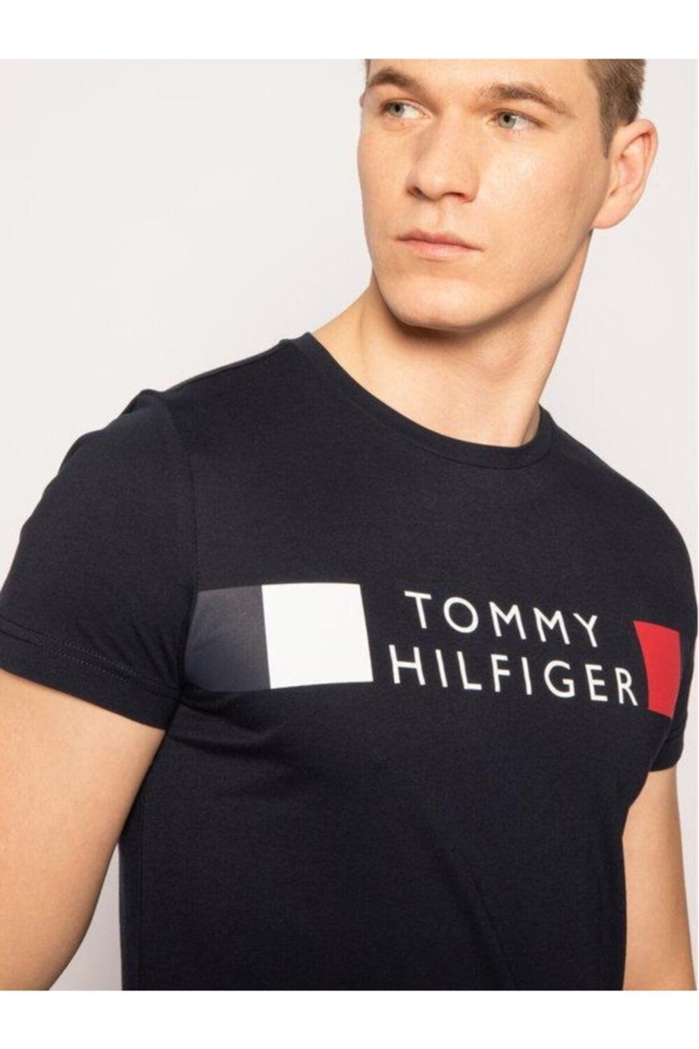 

Футболка Tommy Hilfiger, Черный