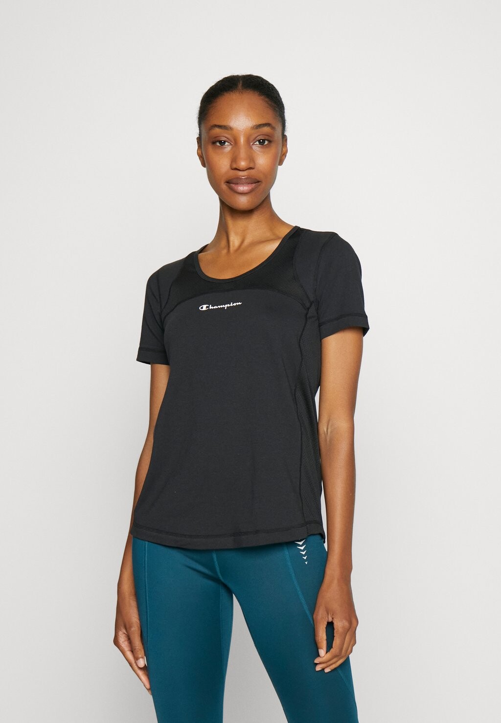 

Базовая футболка SPORT CREWNECK Champion, черный