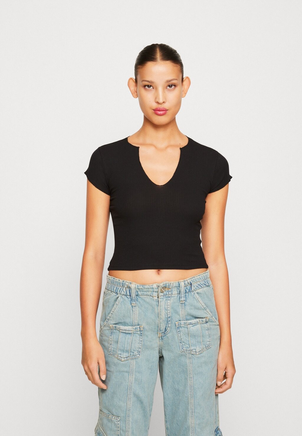 

Базовая футболка BDG Urban Outfitters, черный