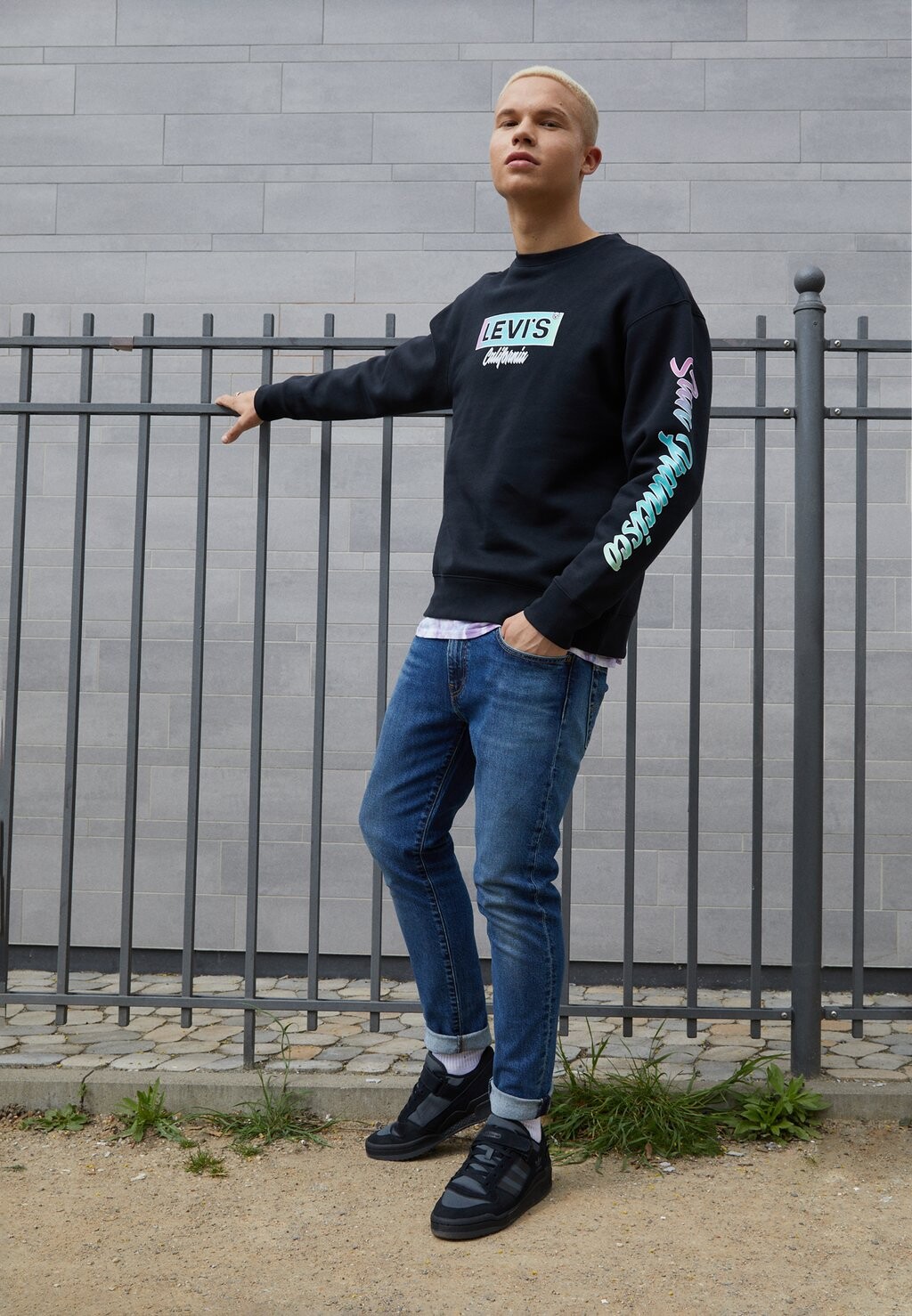 

Зауженные джинсы Levi's