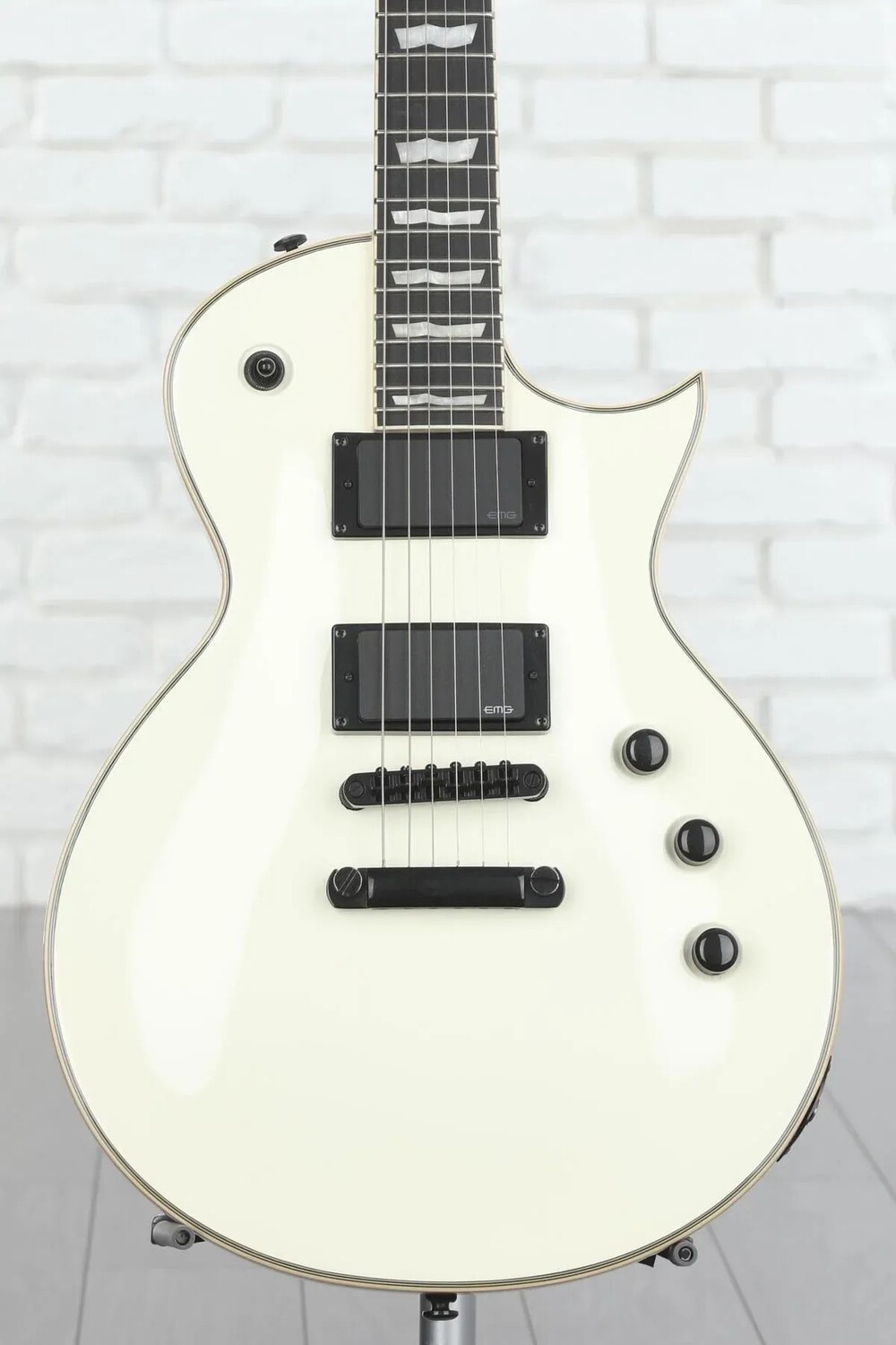 

Электрогитара ESP LTD EC-401 - олимпийский белый