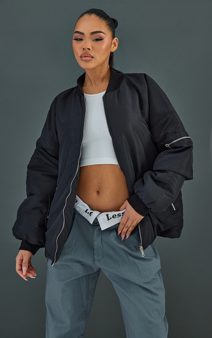 

PrettyLittleThing Черный объемный бомбер с карманами