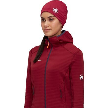 

Легкая шапка Таисс Mammut, красный