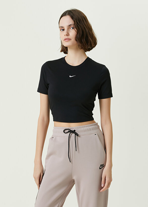 

Essential черная короткая футболка Nike, Черный