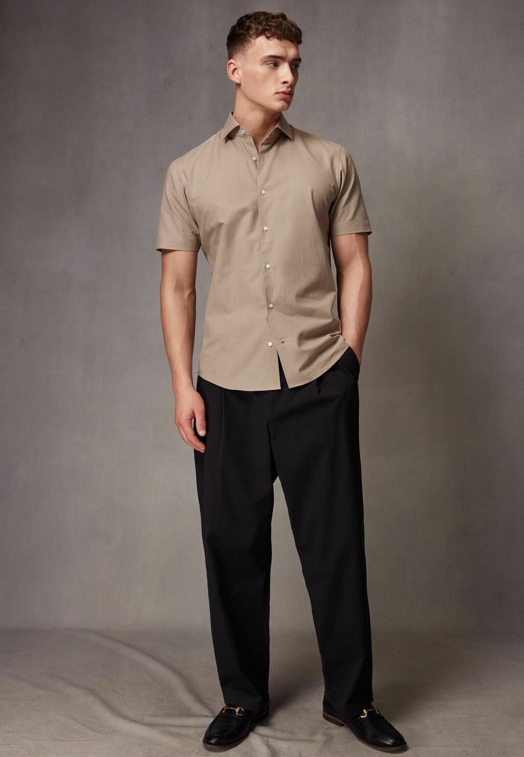 

Рубашка SHORT SLEEVE, REGULAR FIT Next, коричневый