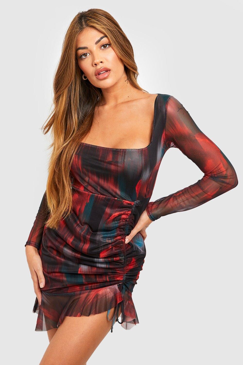 

Мини-платье из сетки с абстрактным цветочным собором Boohoo, красный