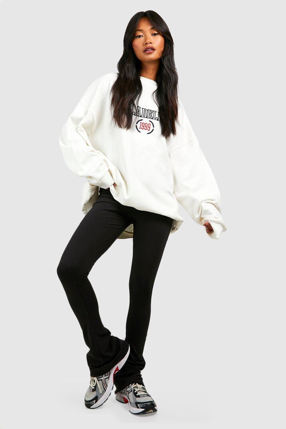 

Расклешенные брюки из хлопкового джерси со сборками на ягодицах boohoo, черный