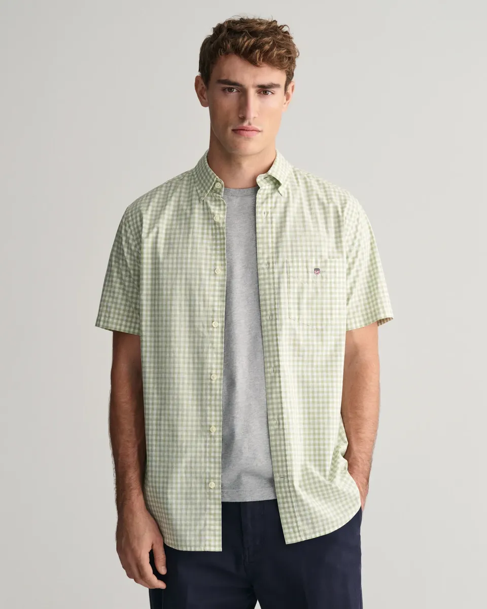 

Рубашка Gant с короткими рукавами "Regular Fit Gingham Poplin Shirt, износостойкая, простая в уходе в клетку", с небольшой вышивкой логотипа на нагрудном кармане, цвет Milky Matcha