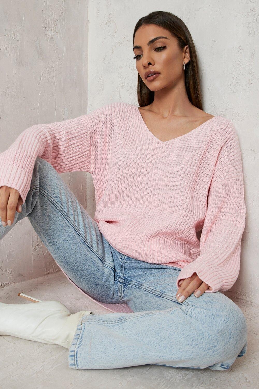 

Свитер оверсайз с v-образным вырезом Boohoo, розовый