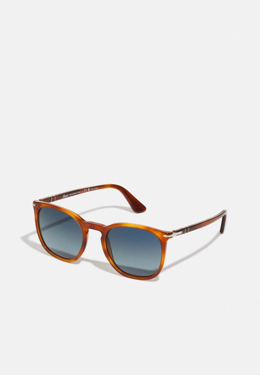 

Солнцезащитные очки Persol
