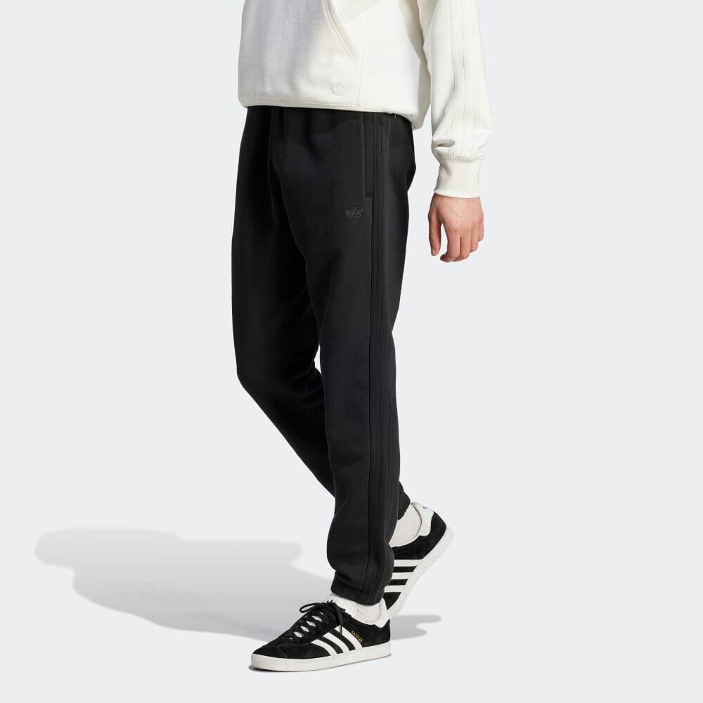 

Толстовка Adidas IL6171, черный